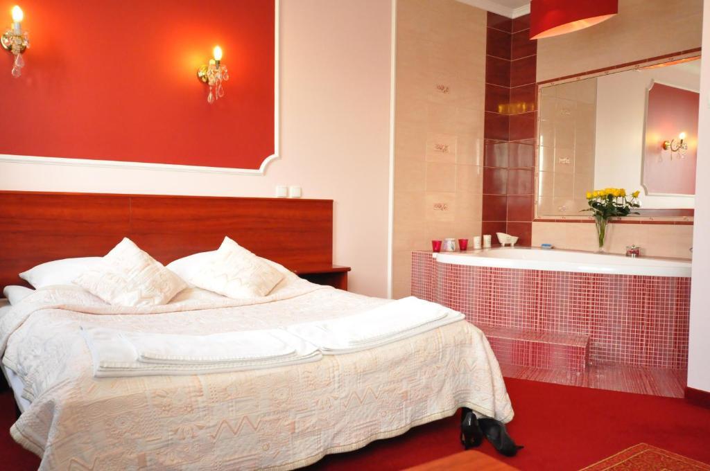 Hotel Chabrowy Dworek Teresin Ngoại thất bức ảnh